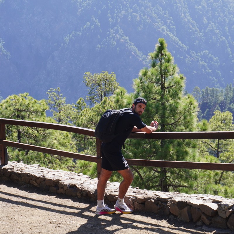 Alejandro — Fundador de Liquid Biz